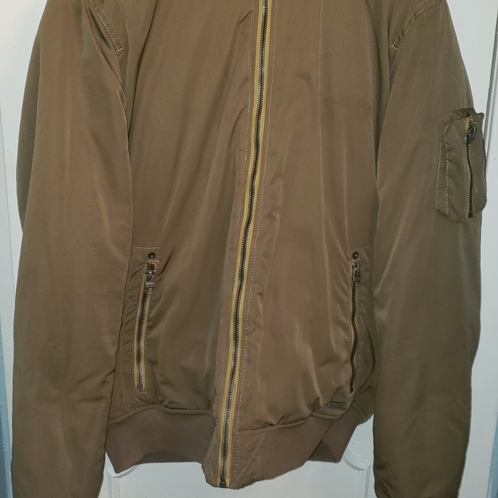 BENCH Warm Winter Jacket faux fur hood - Picture 3 of 11